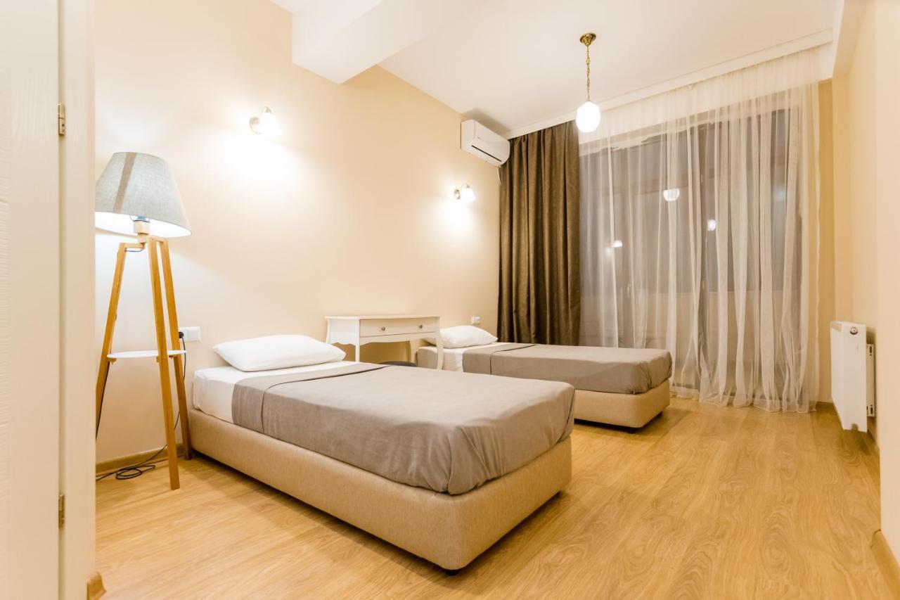 Central Comfort Place L Tbilisi Eksteriør bilde