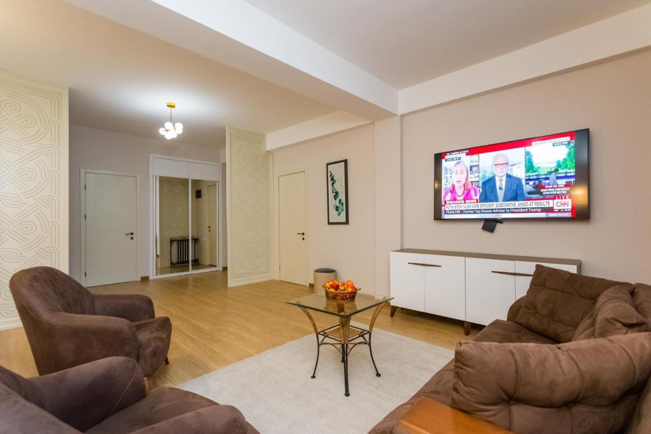 Central Comfort Place L Tbilisi Eksteriør bilde