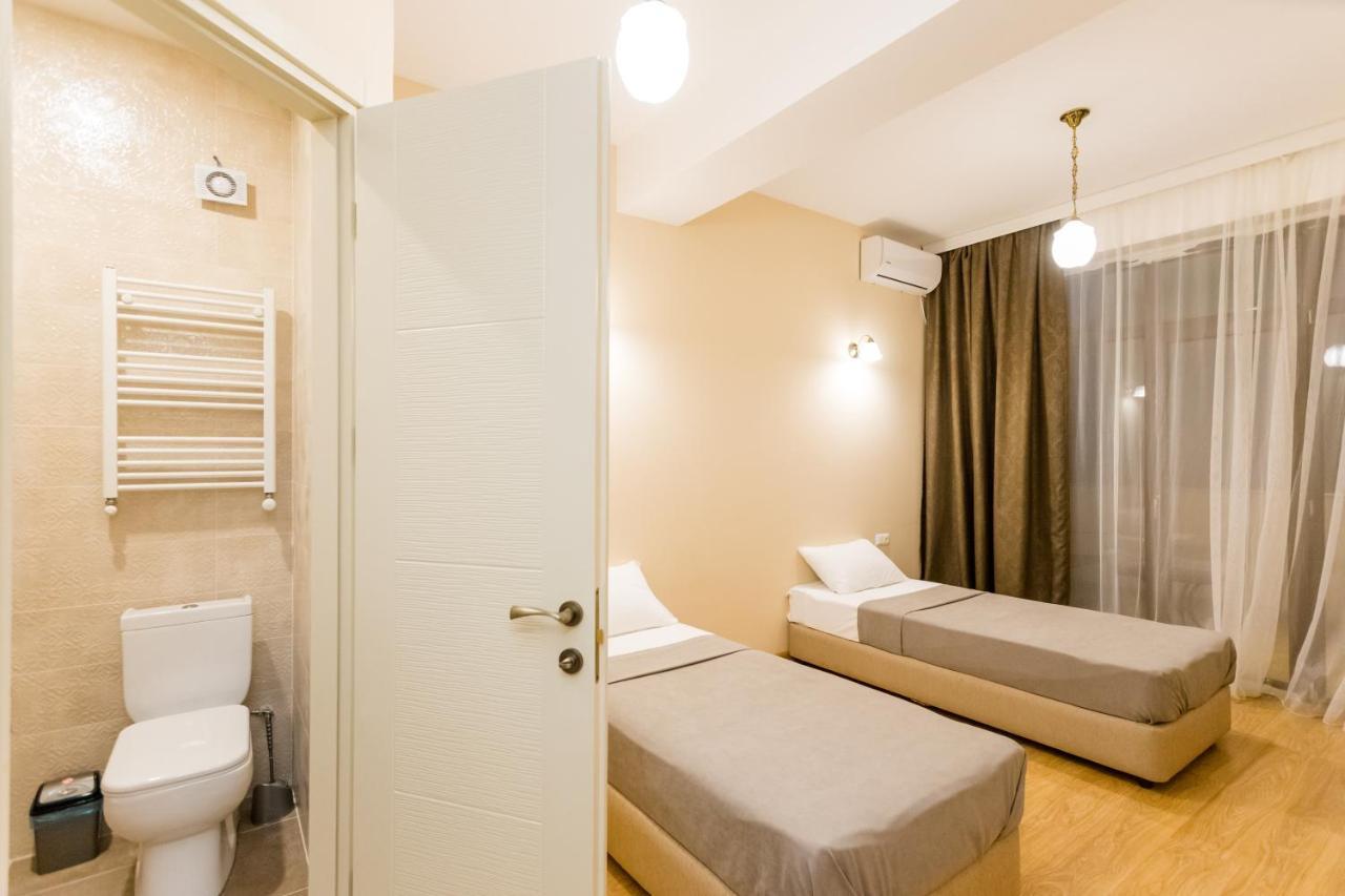 Central Comfort Place L Tbilisi Eksteriør bilde
